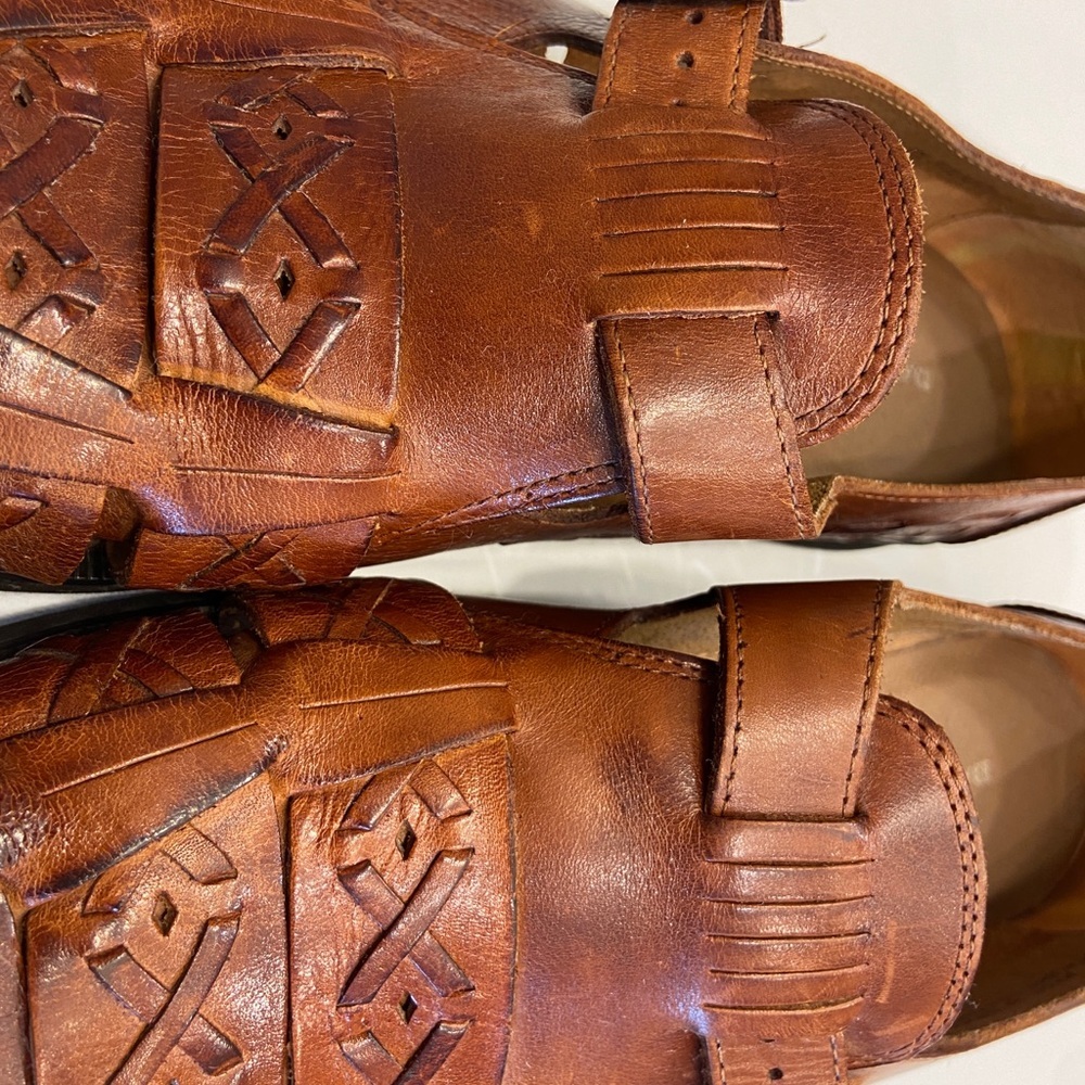 David Taylor, men’s size 10 brown woven leather dress sandal with buckle - Picture 5 of 7